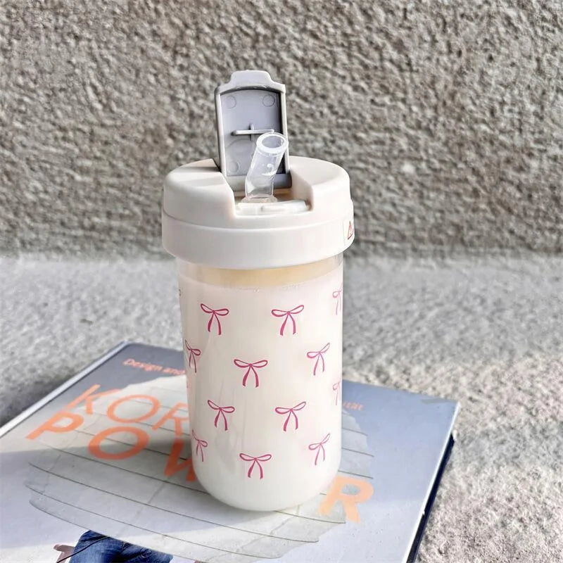 Gourde en Plastique Transparent Avec Paille - Etanche - Modèle Noeuds