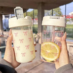 Gourde en Plastique Transparent Avec Paille - Etanche - Modèle Noeuds